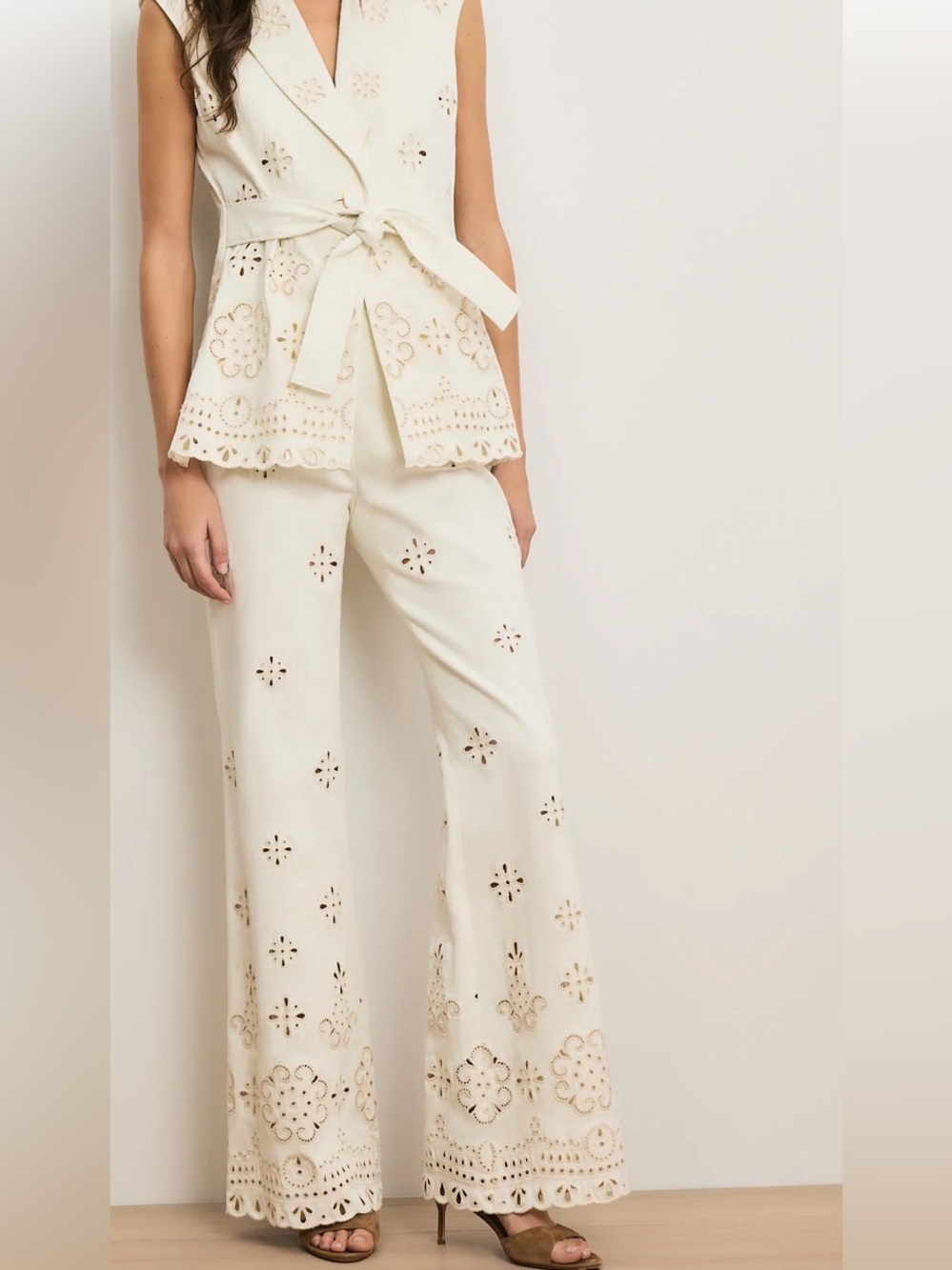 Veronica Beard Komi Eyelet Pants, size 4, NWOT, MSRP $698